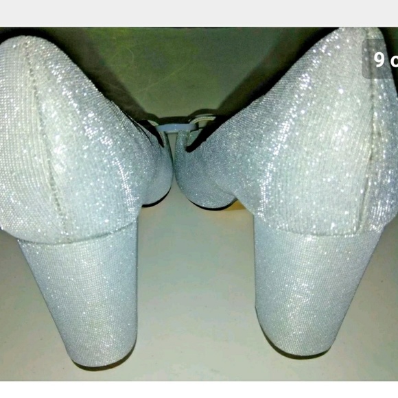 SOLD Nina "Farlyn" Dress Pumps Silver Metallic 9.5 - Picture 3 of 8